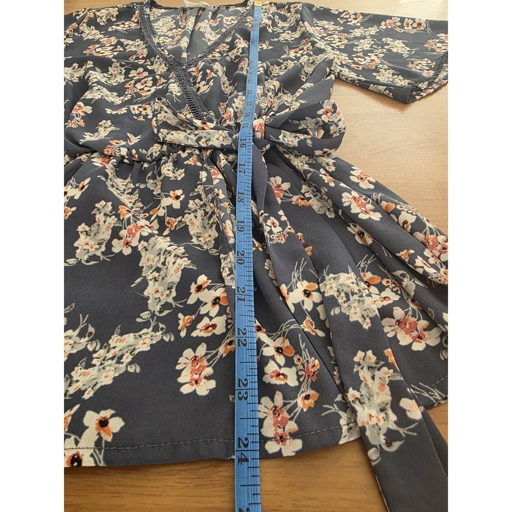Sienna Sky Floral Wrap Peplum Blouse Blue V-Neck Short Sleeve Top Small - Picture 7 of 12